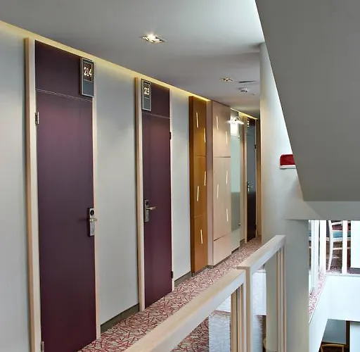 Hostel Szent Gellert Székesfehérvár