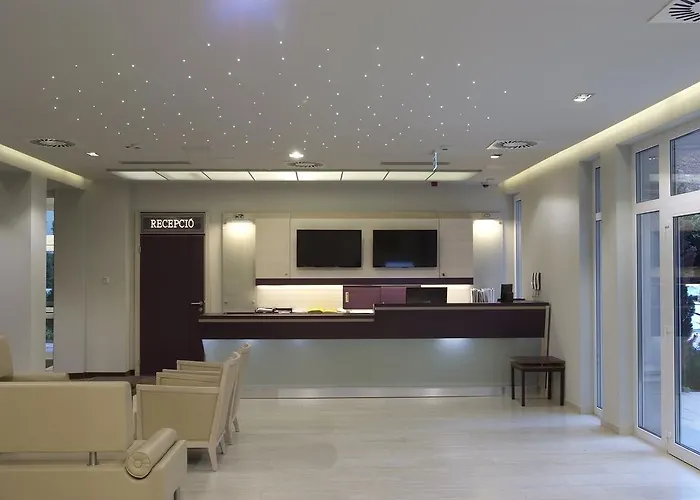 Szent Gellert Хостел Секешфехервар